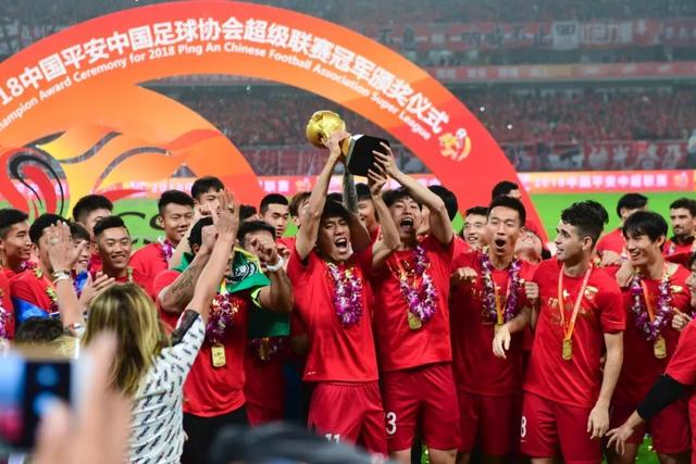 冠军体育客户服务团队